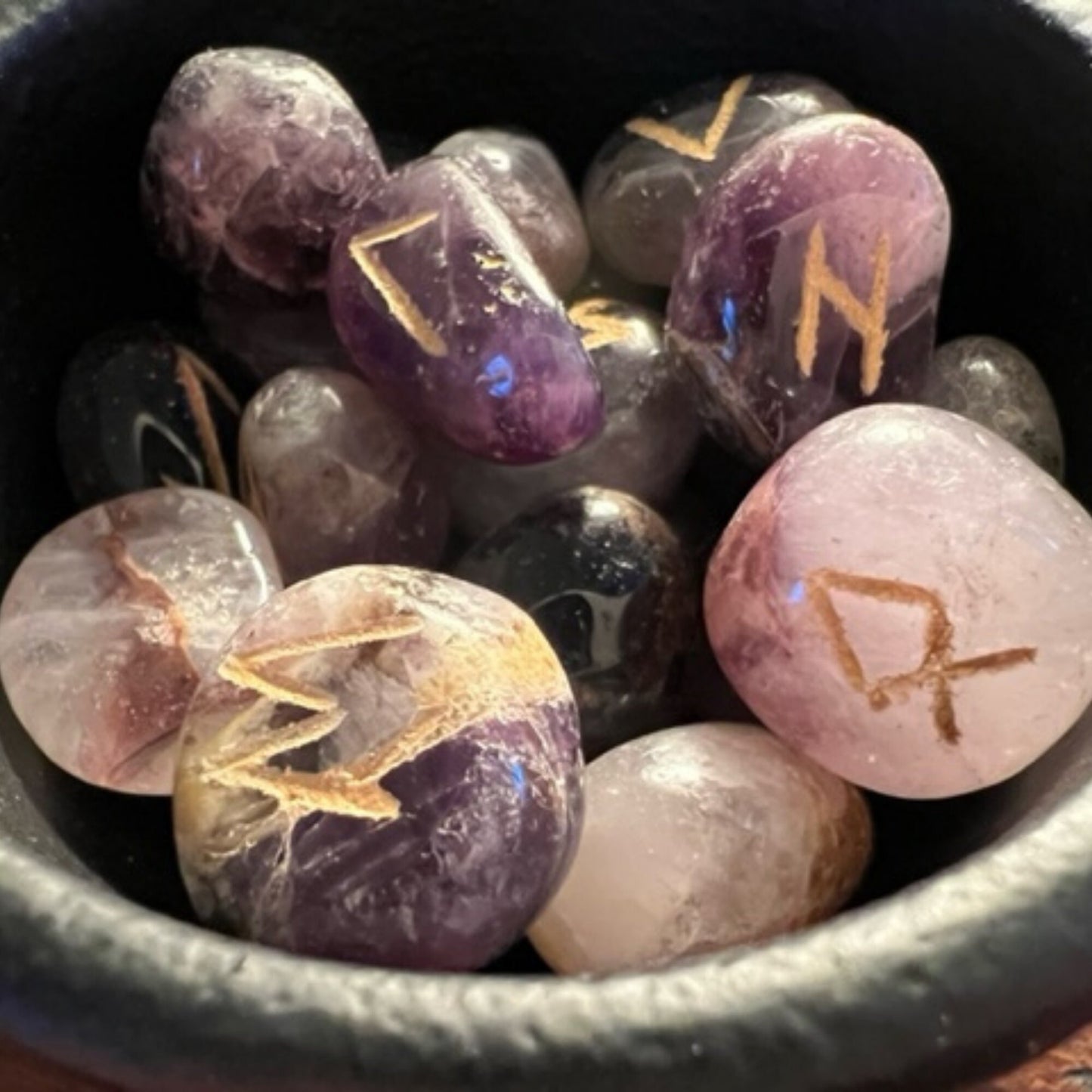 Amethyst Runes, Elder Futhark Rune Set, Amethyst for Spiritual Insight, Norse Pagan Divination Tools, Beuatiful Stone Set